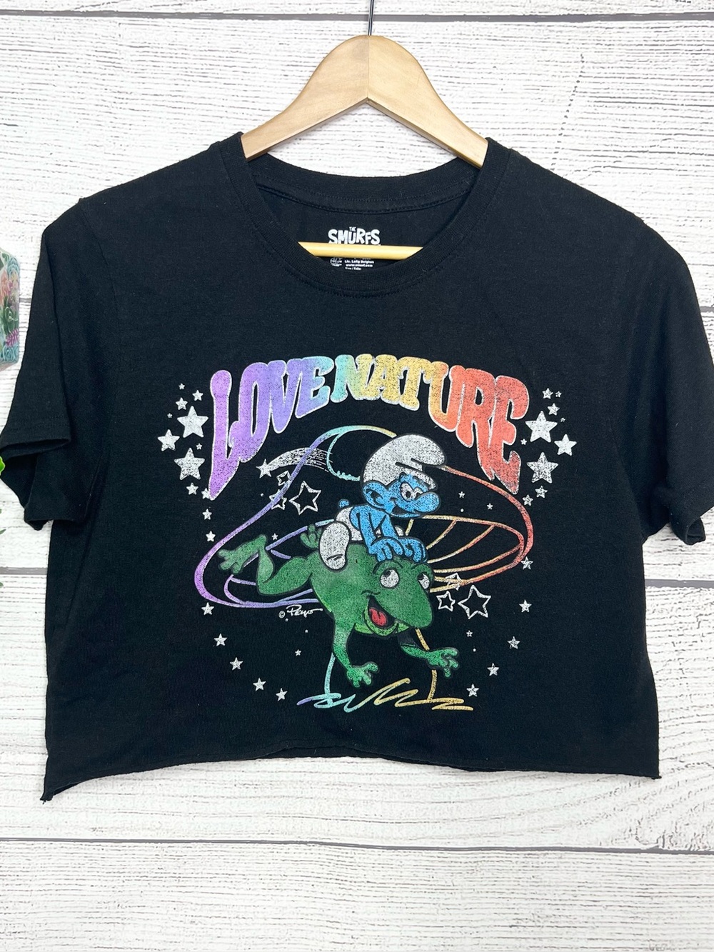 The Smurfs "Love Nature" Black Rainbow Frog Graphic Crop Top Tee Size Medium